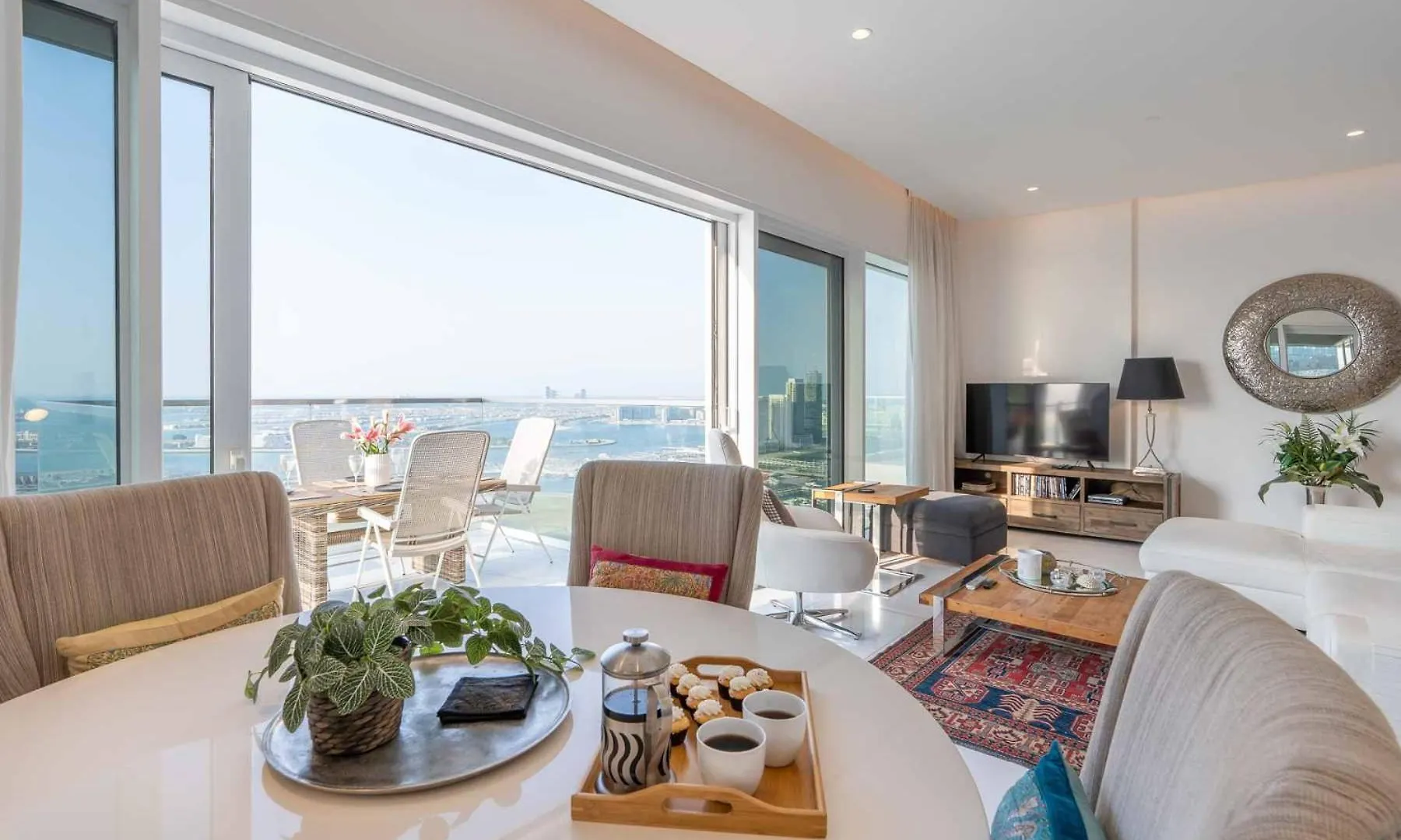 Elegant Jbr Residence-Panoramic Sea View - High Floor Dubai Apartment